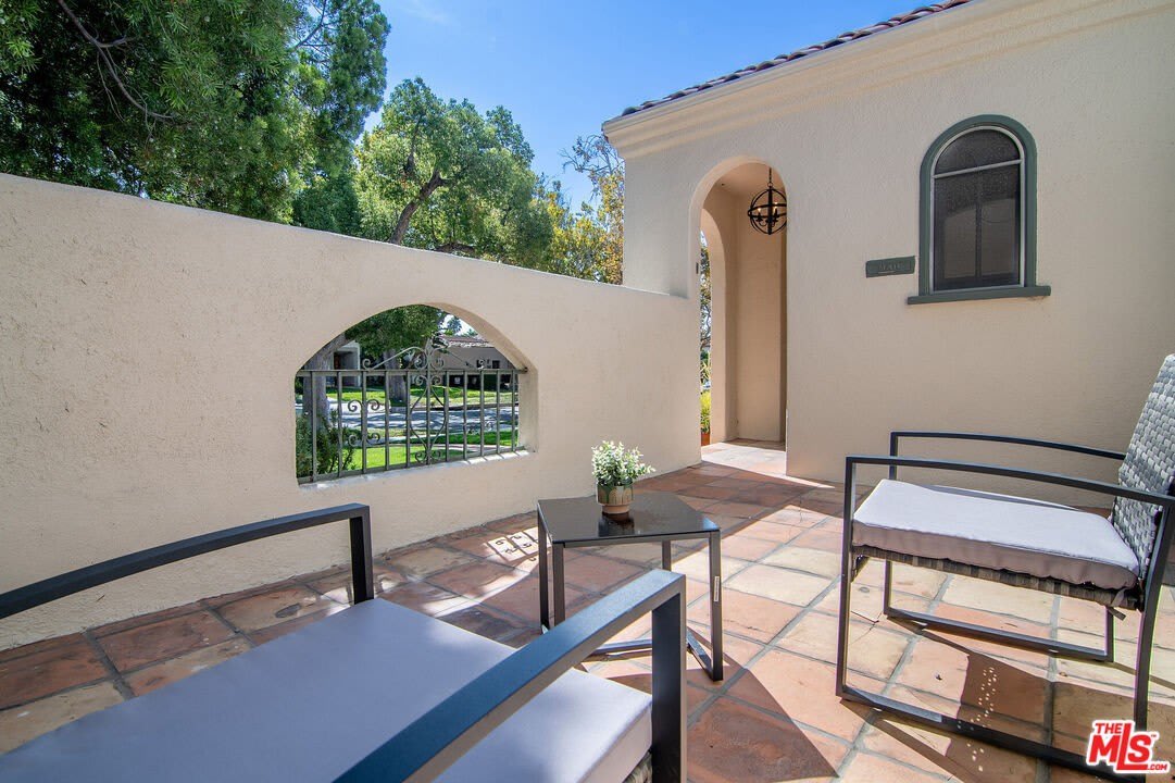 121 S Poinsettia Pl – photo 3