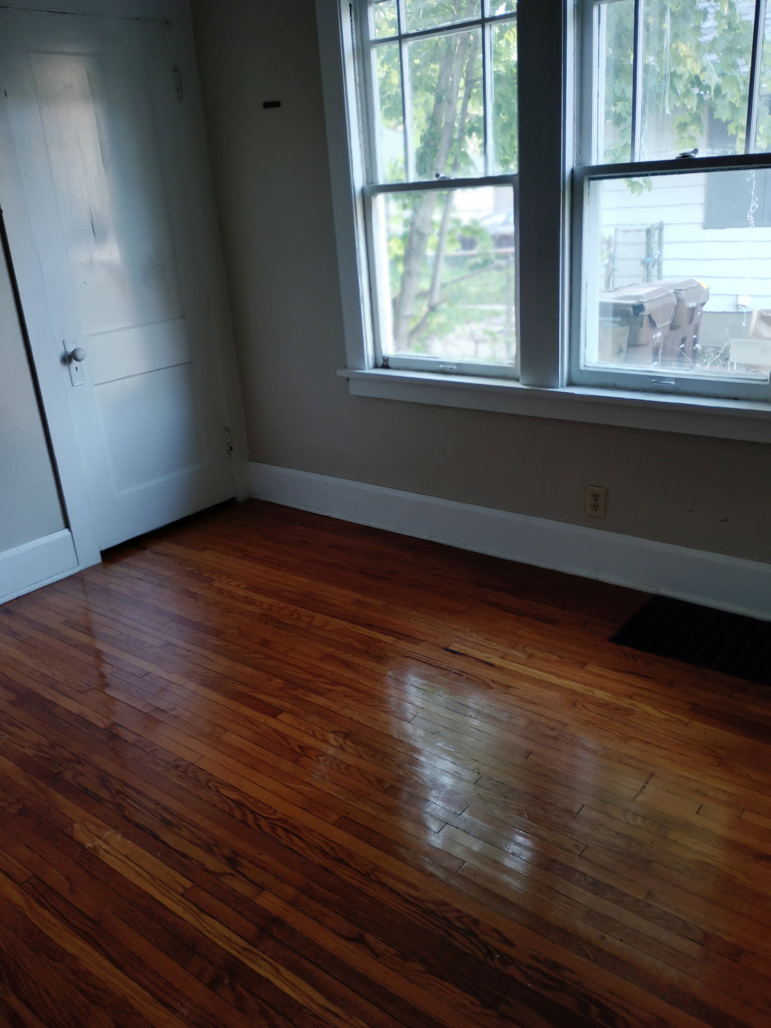 1804 Latham Street – photo 5