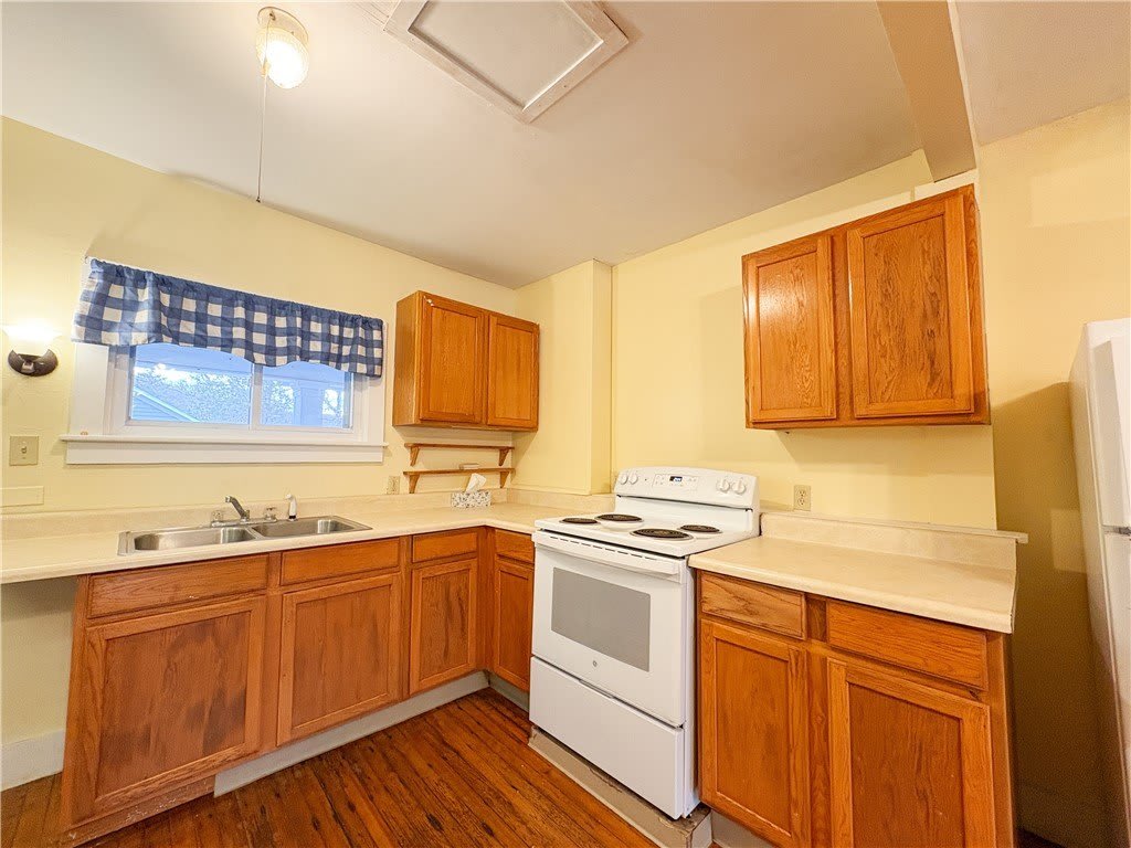 136 Main Street – photo 4