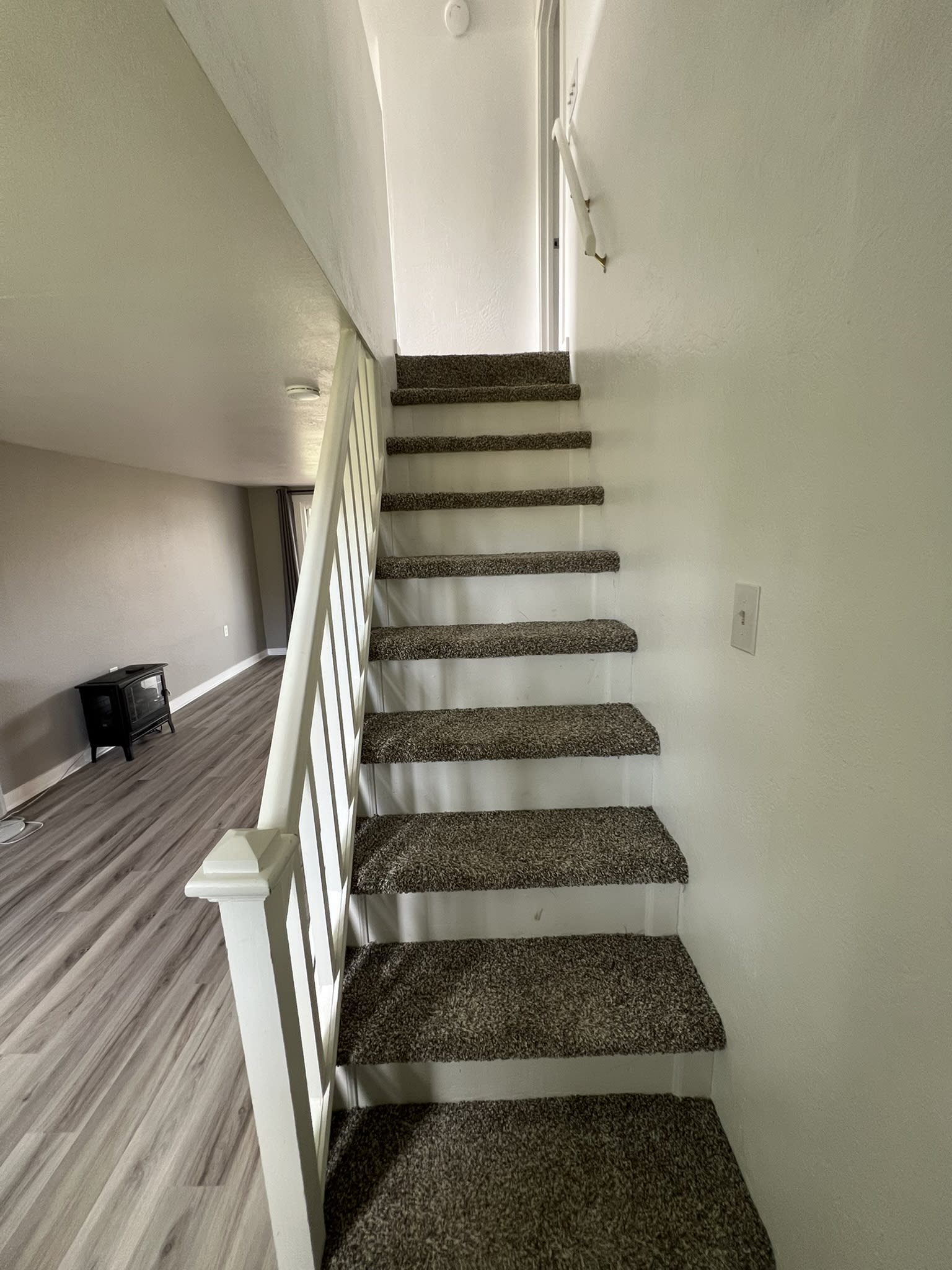 610 West 4Th Street – photo 2