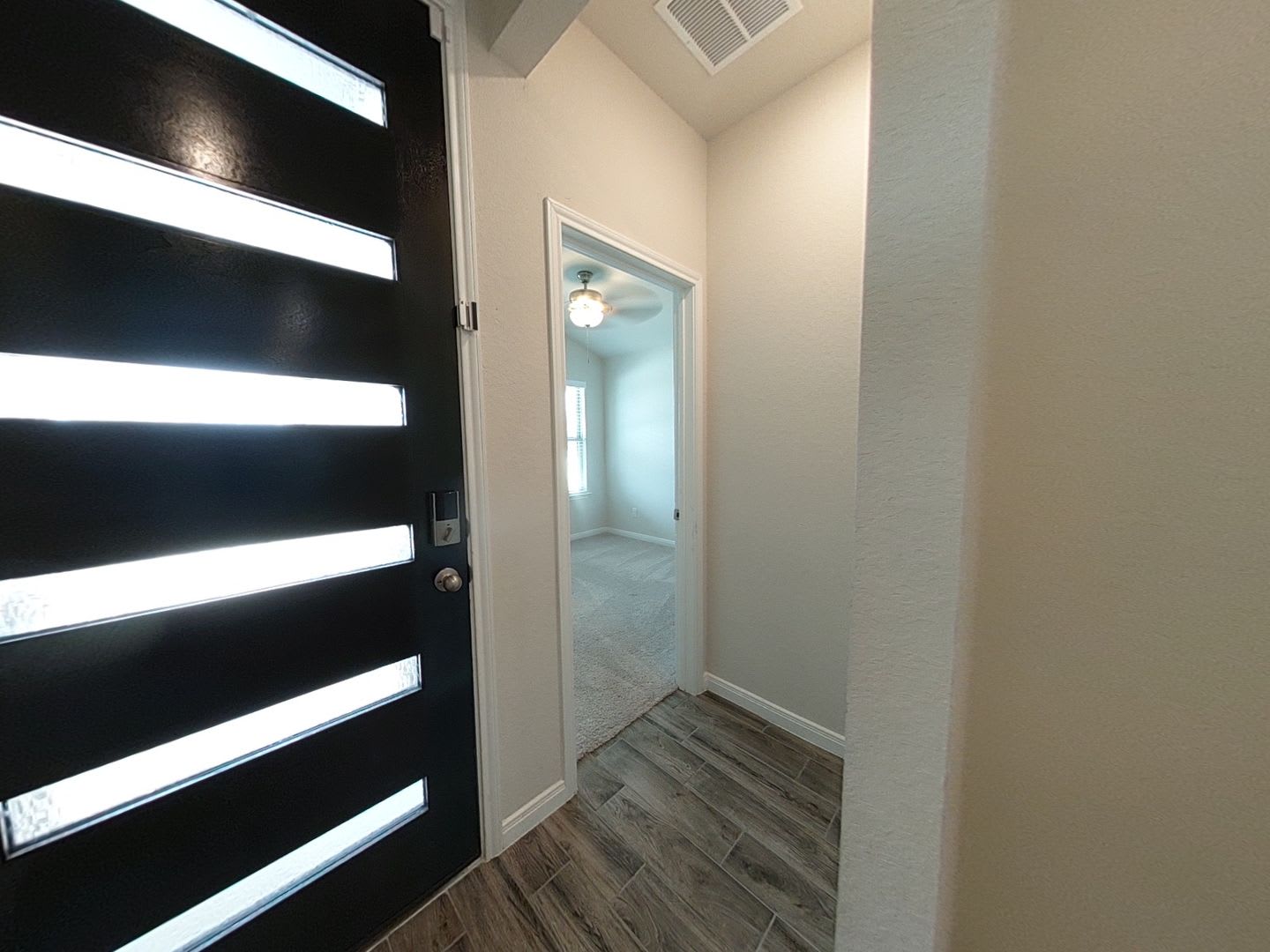Spacious 4/3 with Mother-in-law suite – photo 3