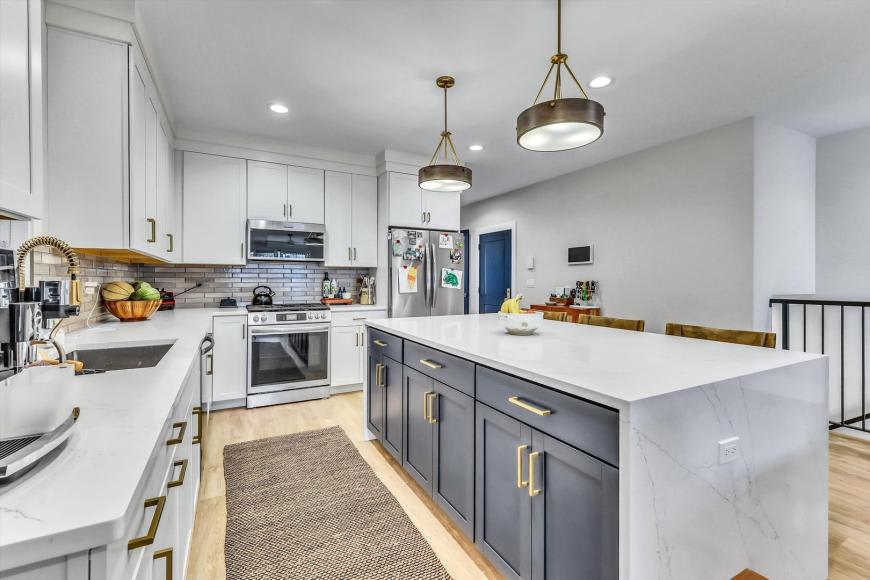 1647 West Irving Park Rd. – photo 5