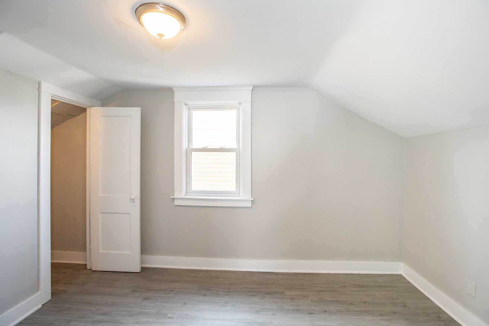 Renovated single family home for rent – photo 3
