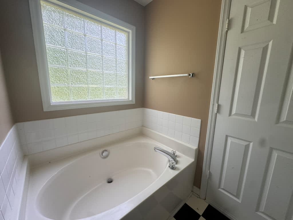 547 Lockwood Drive – photo 5