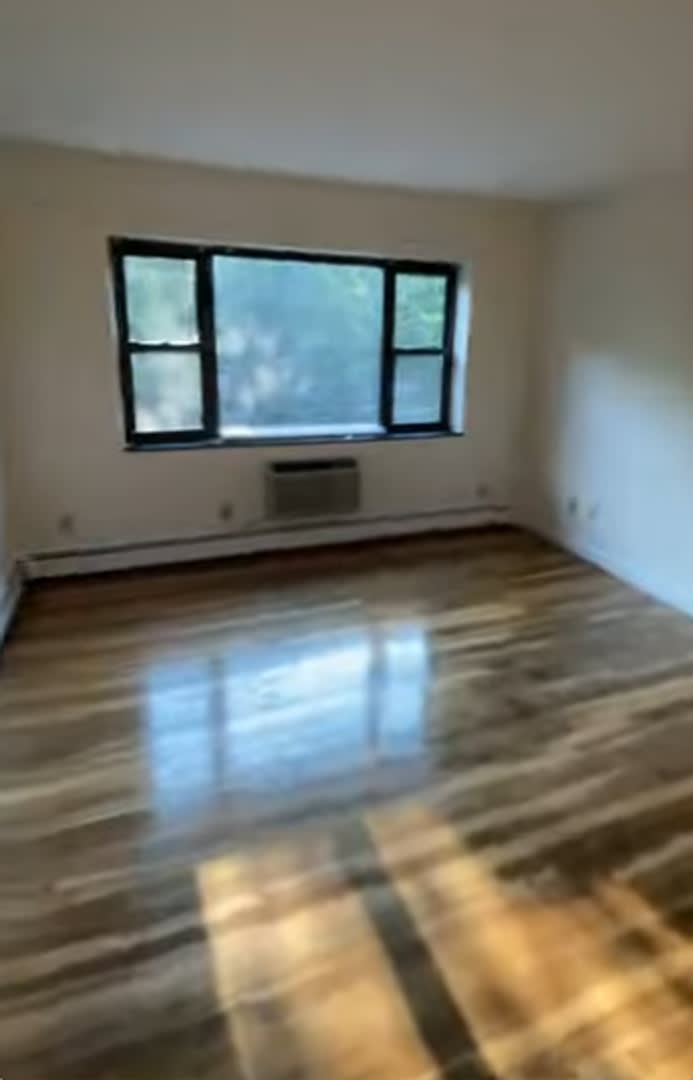 2-bed H + HW + parking COMMUTERS DREAM HOME – photo 2