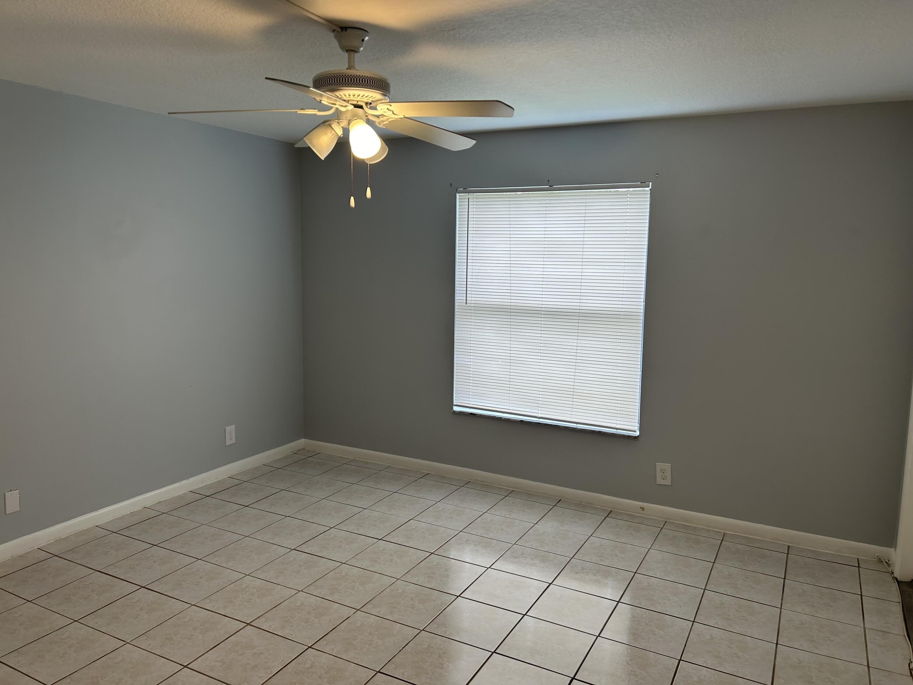 890 N Federal Highway – photo 4
