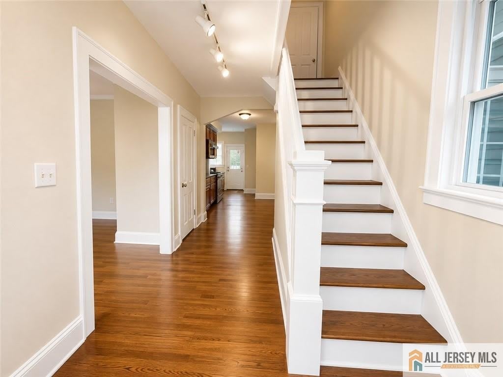 161 Nichol Avenue – photo 3