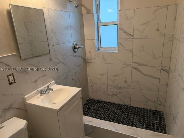305 NW 12th Ave – photo 5
