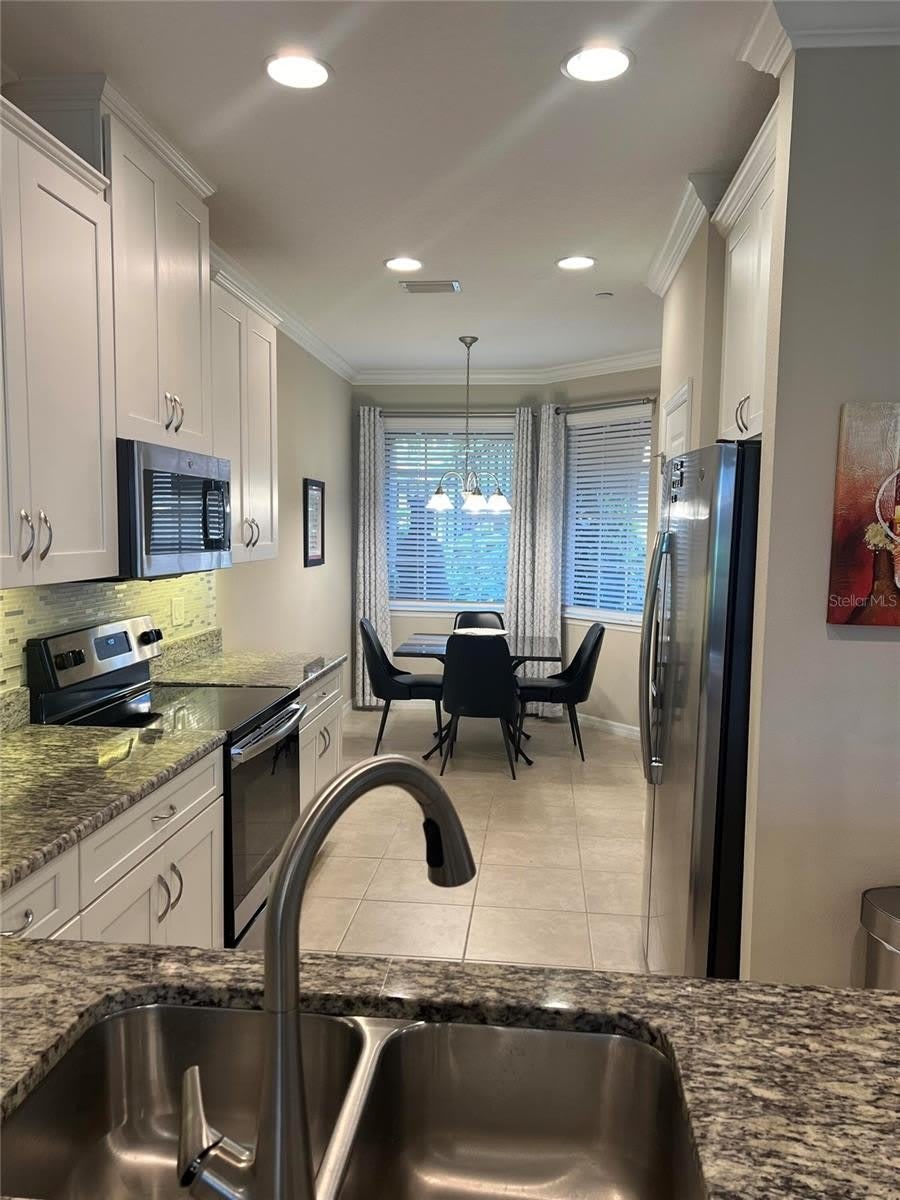 13737 MESSINA Loop – photo 3