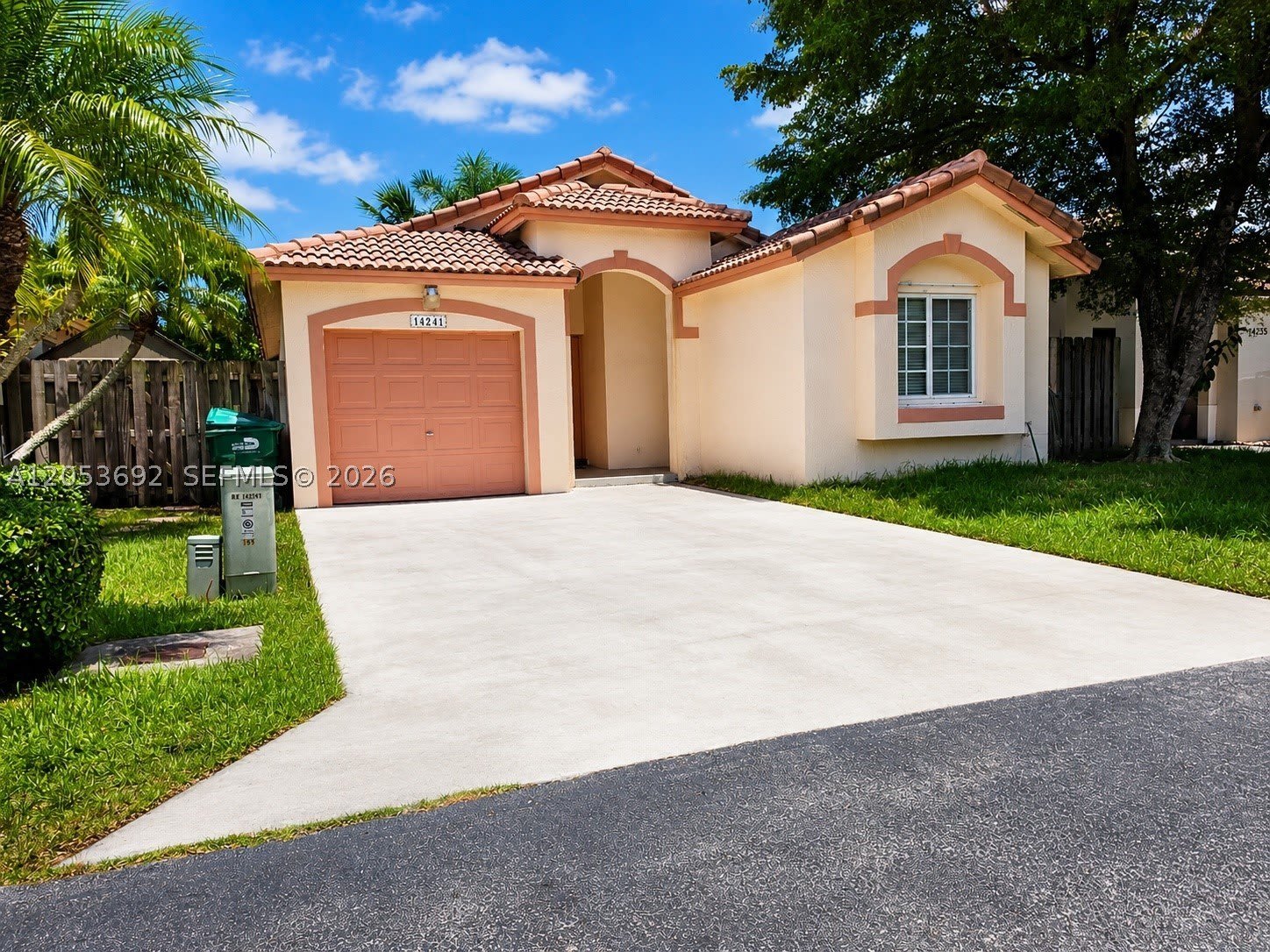 14241 SW 151st Ave – photo 1