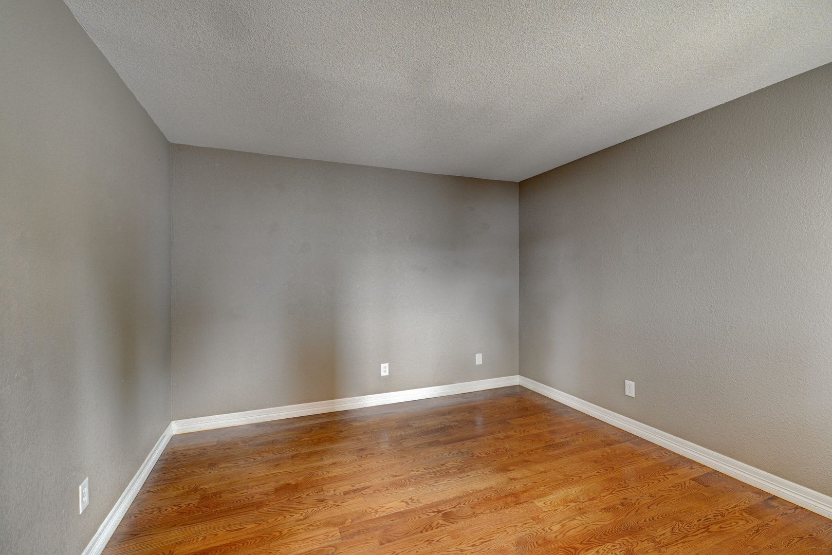 5 Bedroom 4 Bath Home With Attached 2 Car Garage – photo 5