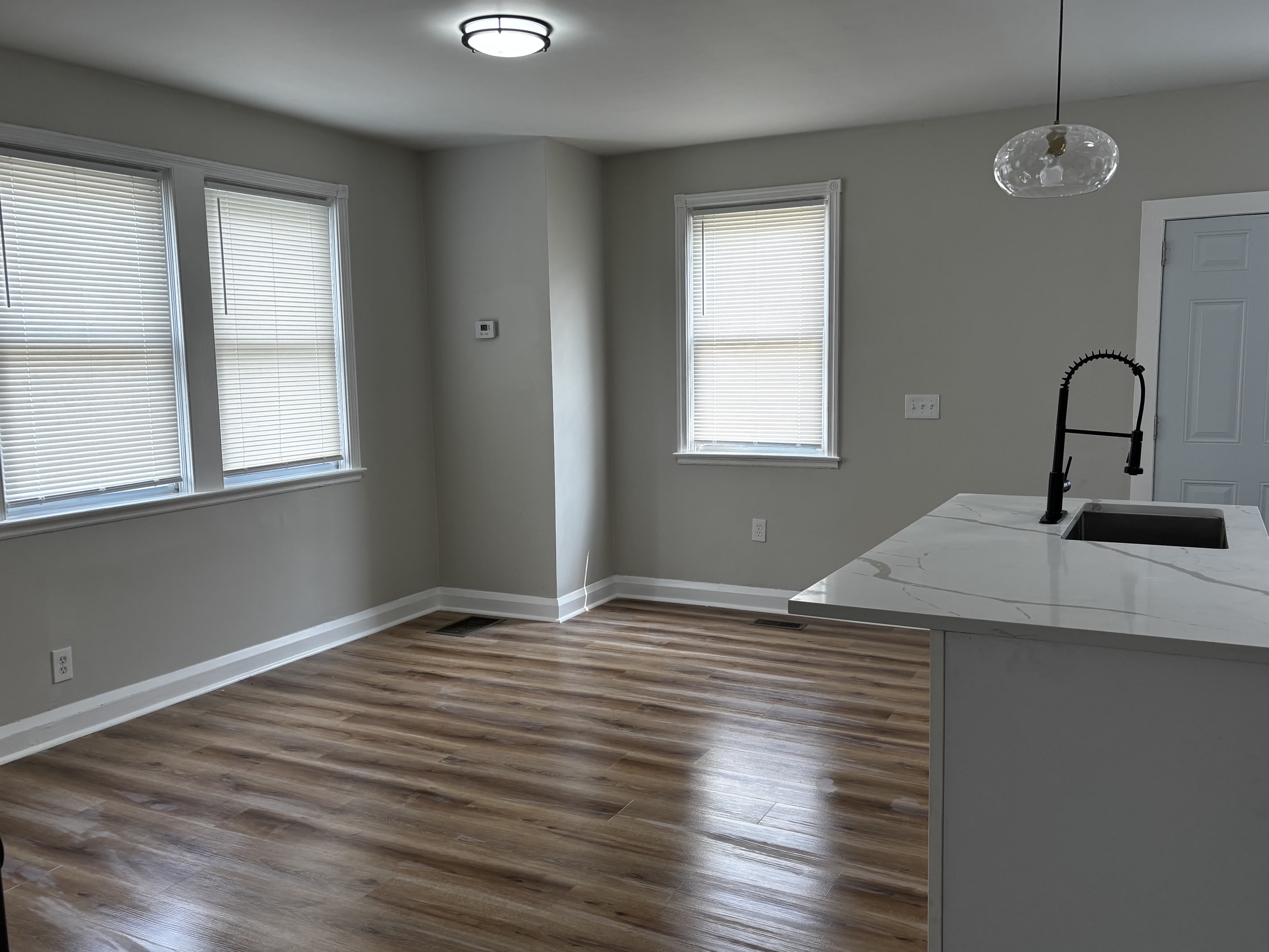 1555 Northwick Road – photo 5