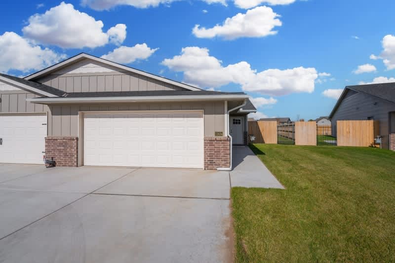 12153 West Cora Street – photo 1