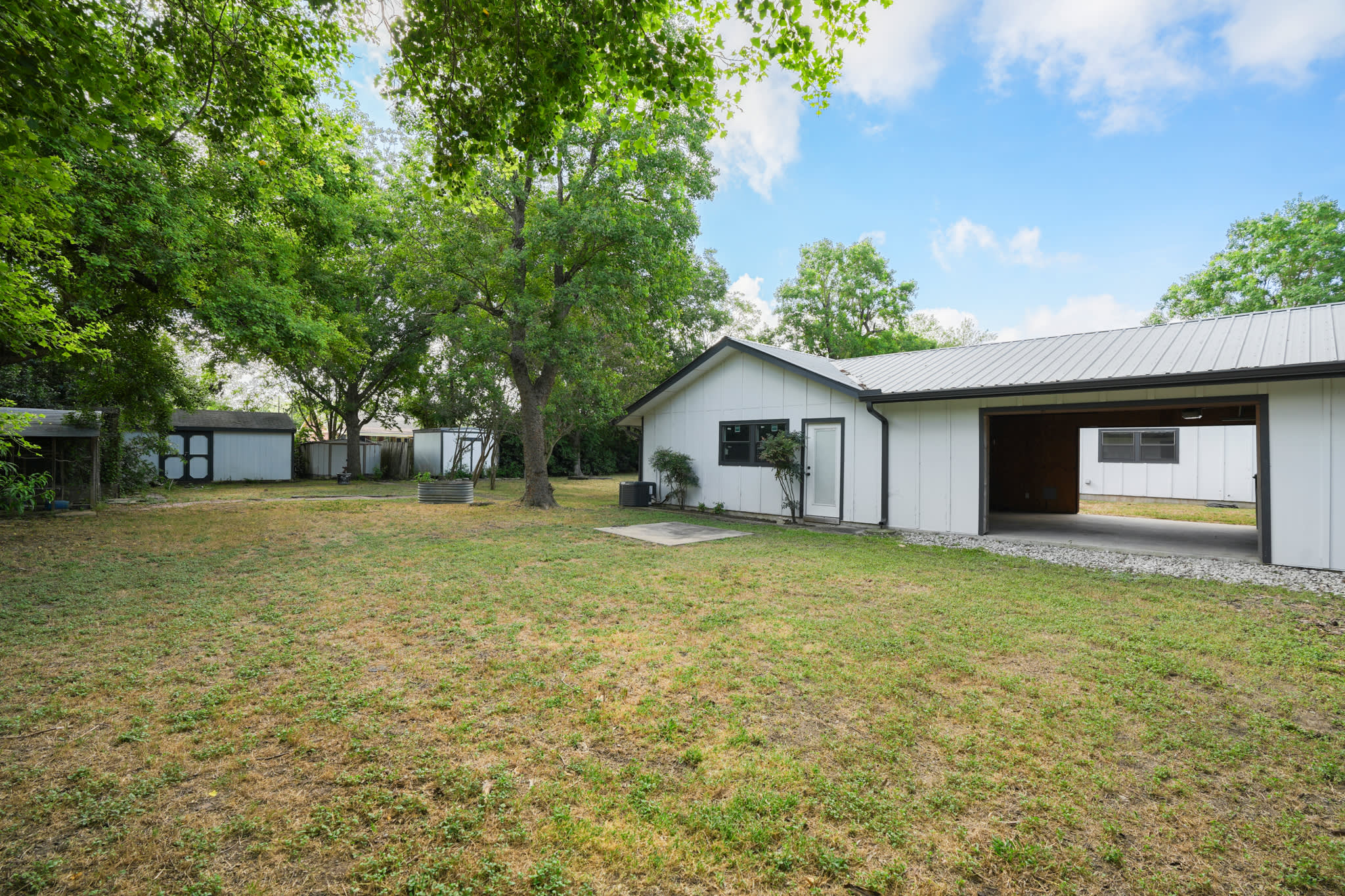 413 Sun Bonnet Dr – photo 2