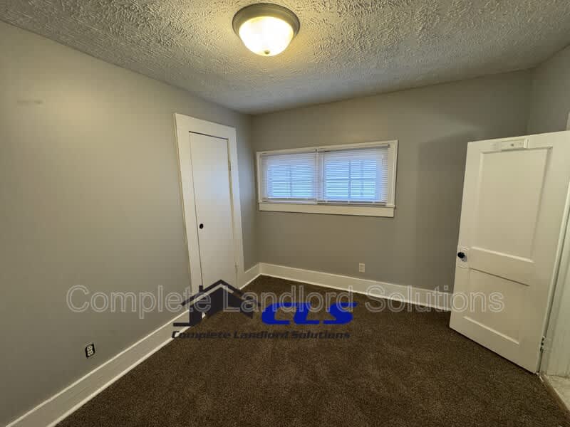 3115 North 13th 1/2 Street – photo 4