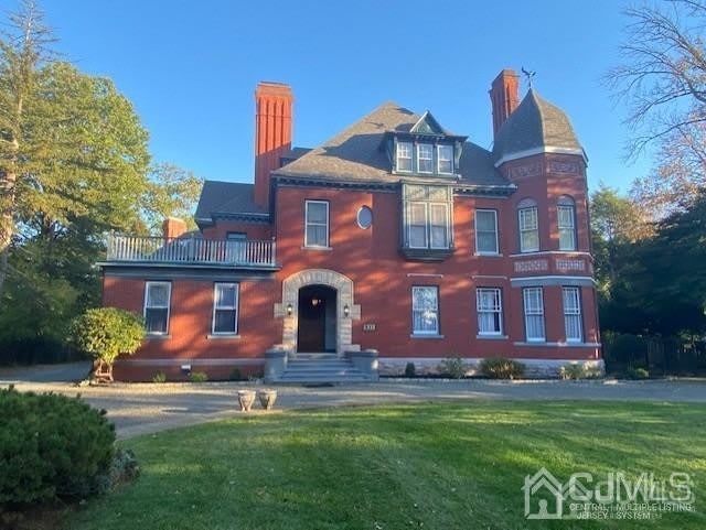 527-33 W 8th Street – photo 2