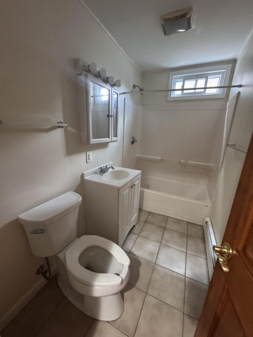 8 Dudley St – photo 4