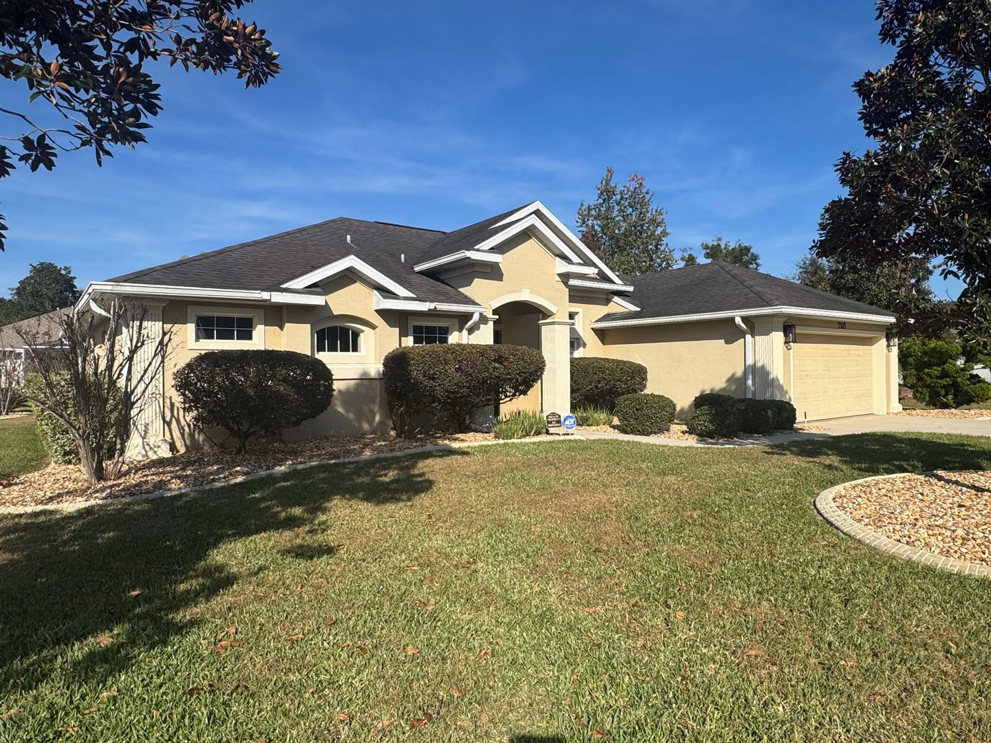 Fully Furnished Executive Home In Desirable SW Neighbohood – photo 2