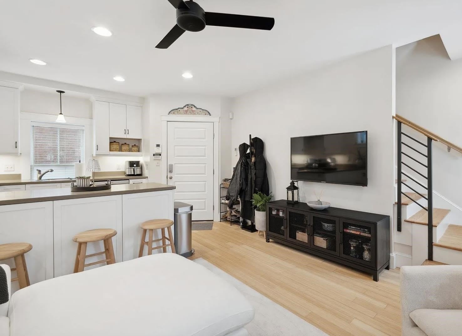 534 State Street – photo 5