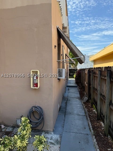 1750 Madison St – photo 5