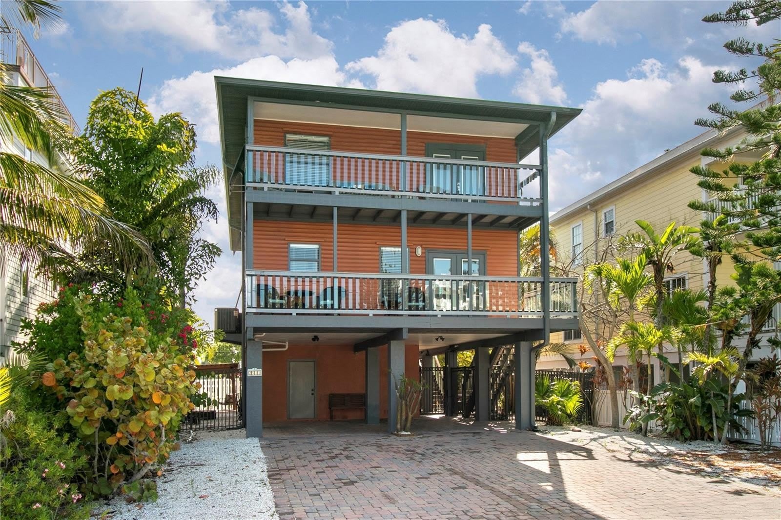 2511 AVENUE C – photo 1