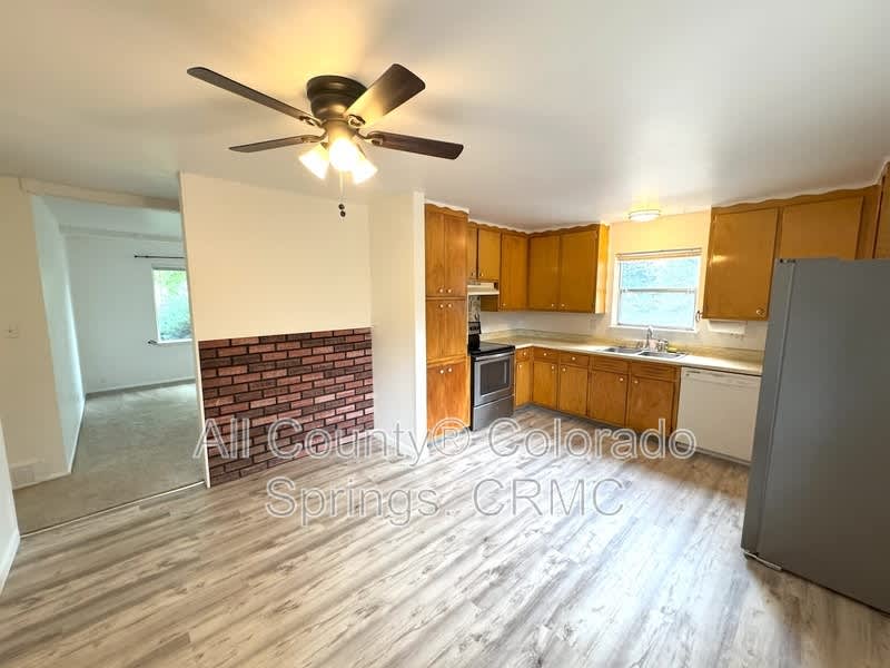 1515 Eagle View Drive – photo 5