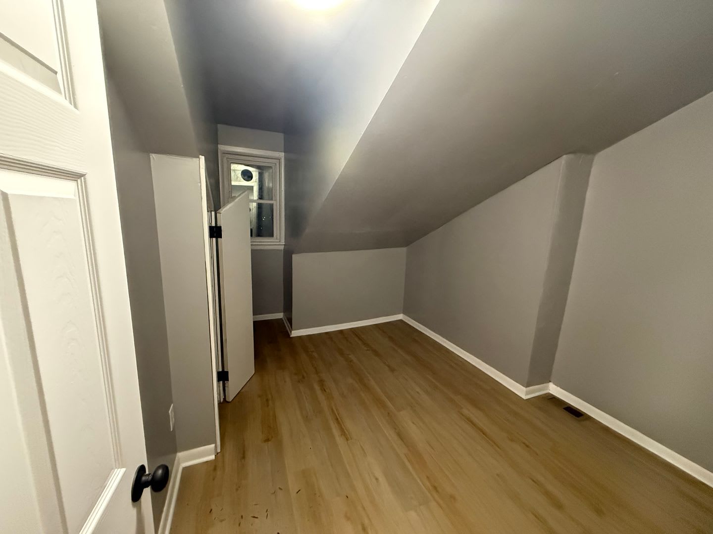 updated 4 bedroom 2.5 Bathroom house for rent – photo 2