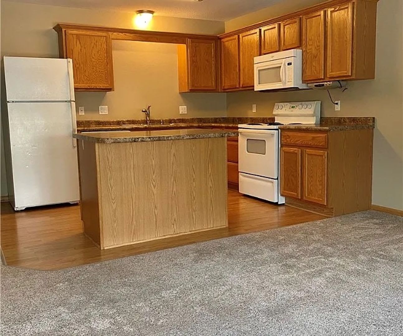 Townhouse for Rent! – photo 4