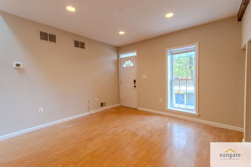 1632 Light St – photo 5