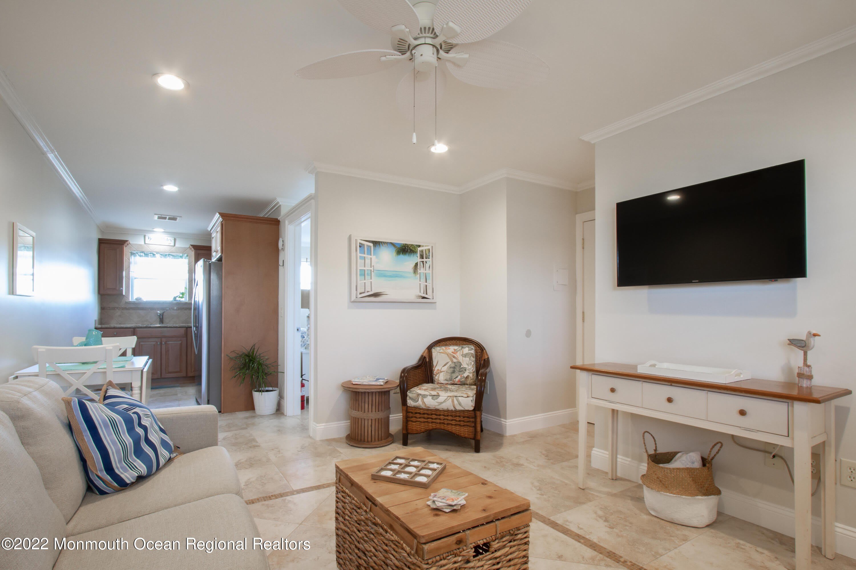 455 Ocean Boulevard – photo 1
