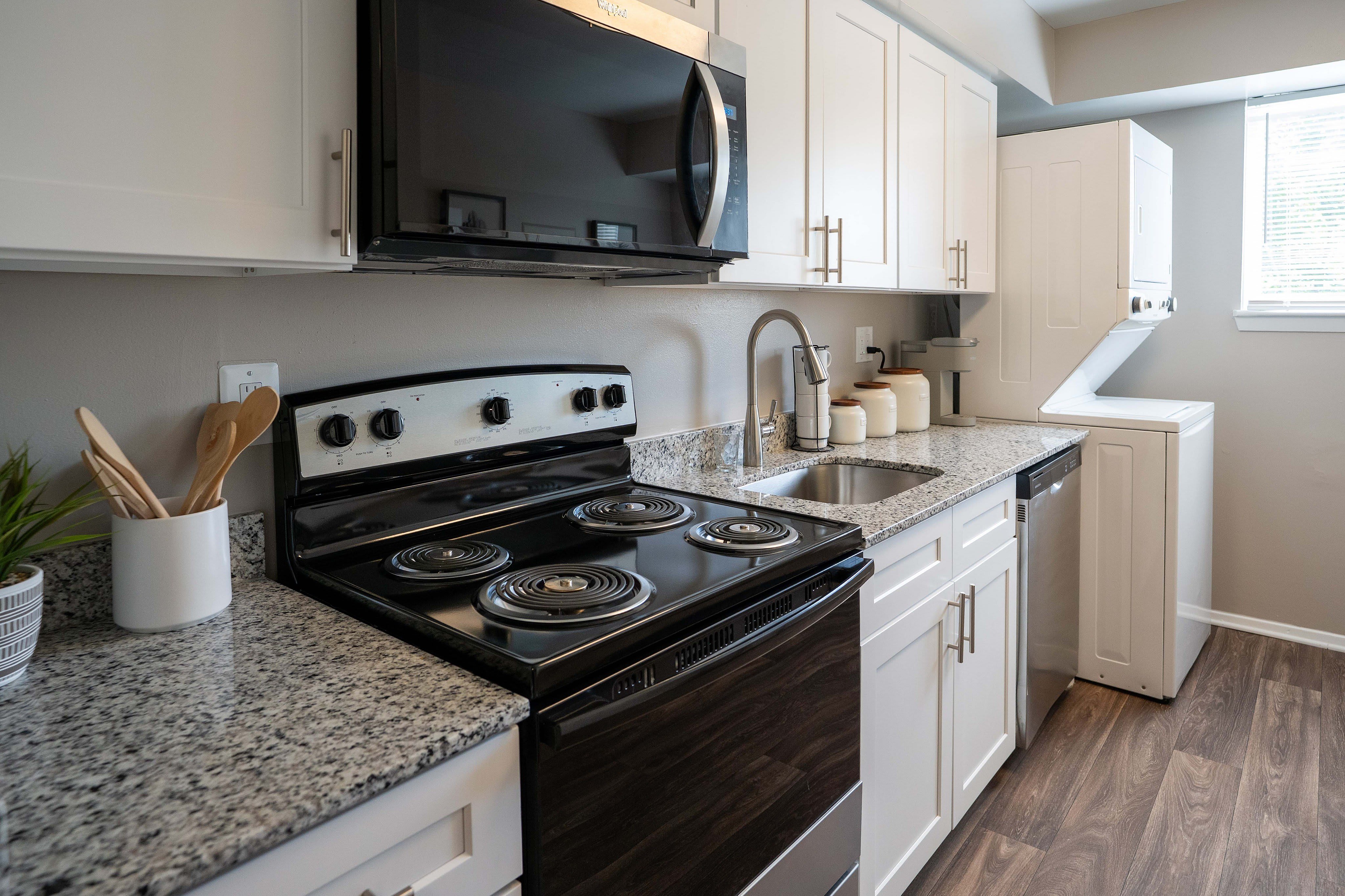 Apartments at Bel Air – photo 2