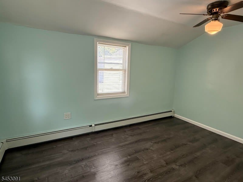 32 William St – photo 3