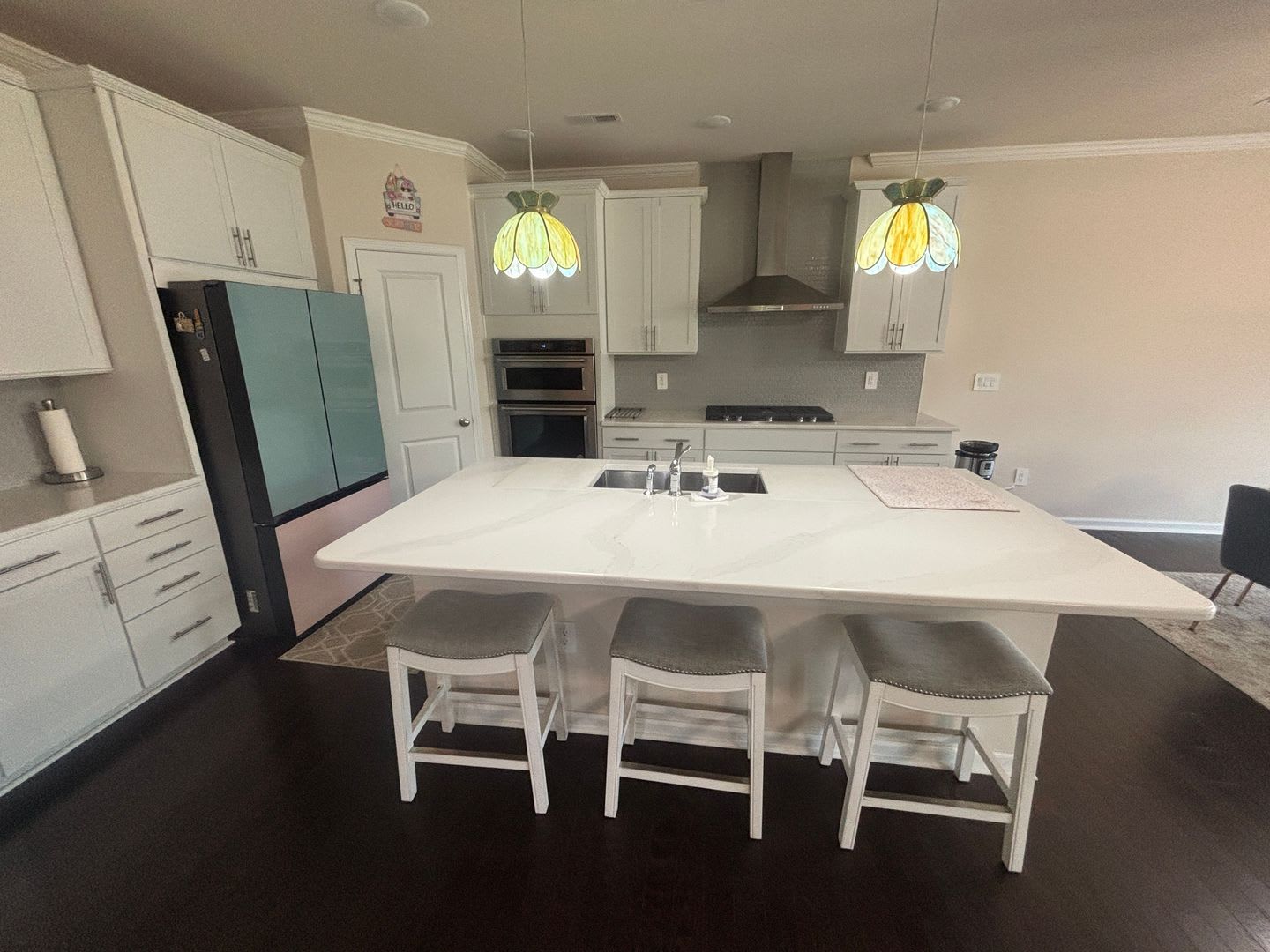 Room in 5 Bedroom Home at Aintree Ave – photo 2