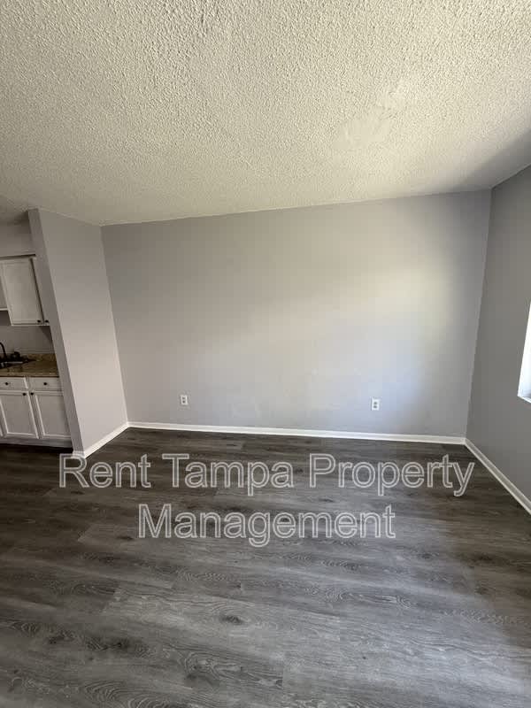 8304 North Mulberry Street – photo 5