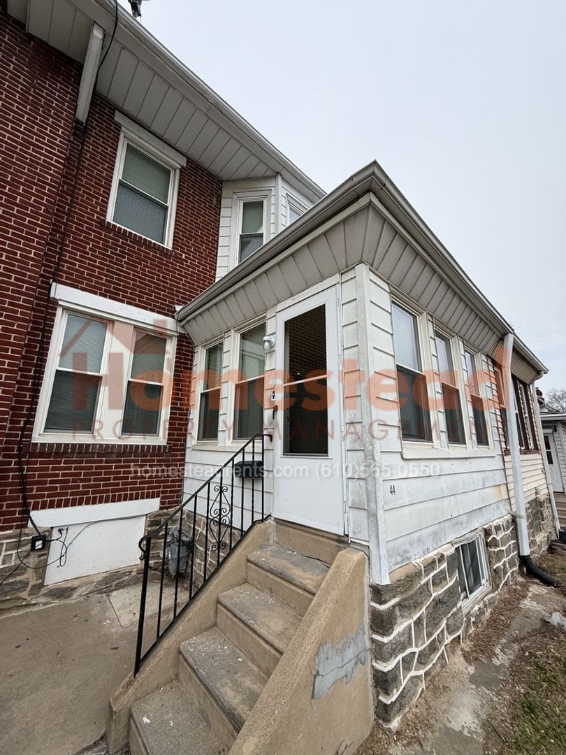 4 Bedroom Home In Upper Darby – photo 1