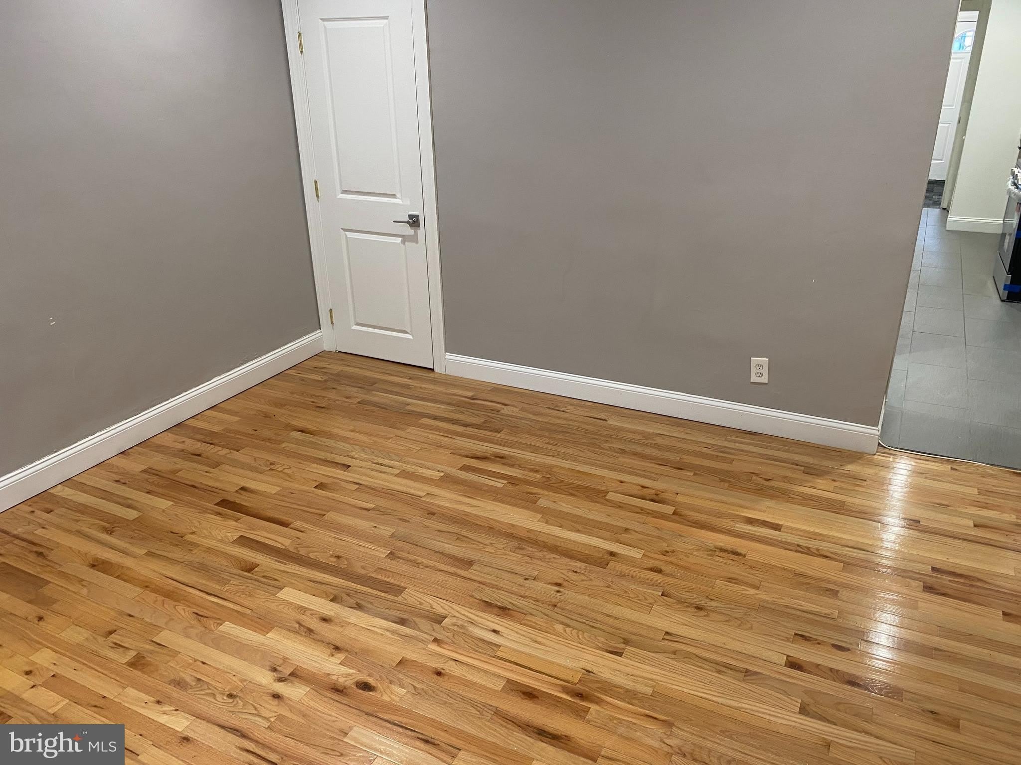 1122 PENN Street NE – photo 4