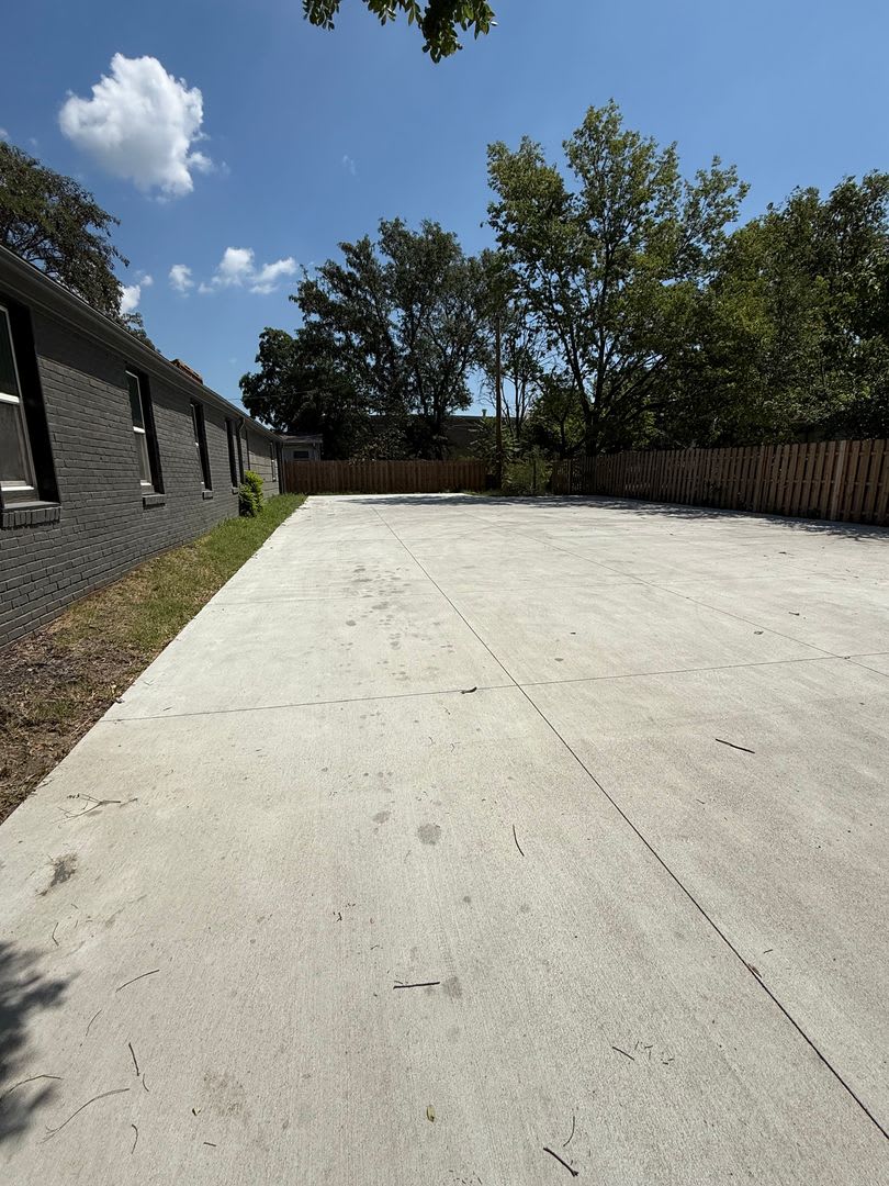 Beautiful 3 Bedroom 2 Bathroom Quadplex Near Downtown Wichita Modern Amenities Pet Friendly – photo 3