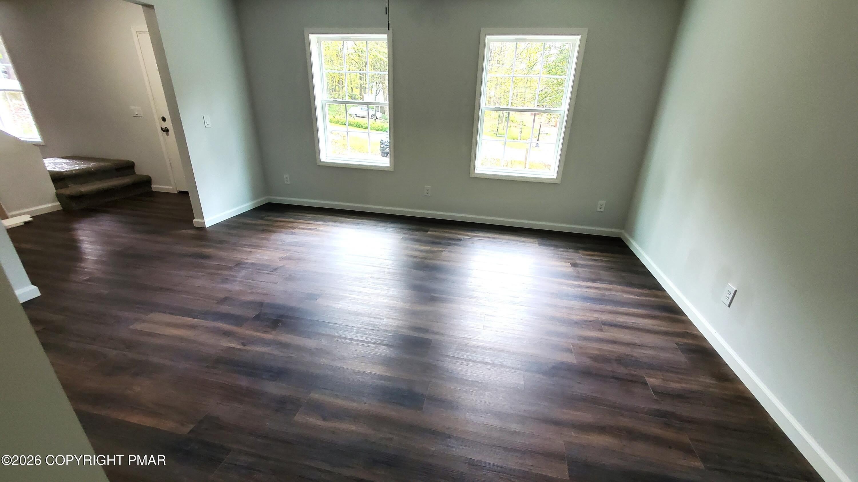 133 Mountain Dr – photo 2