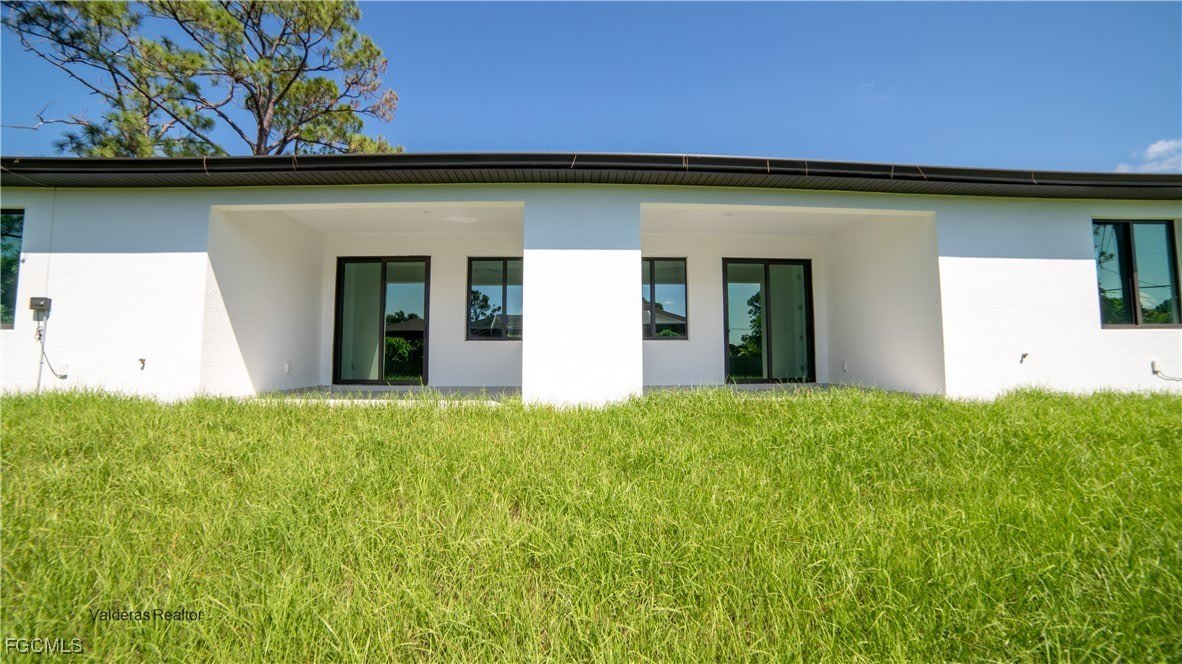 2401 2403 Matena Avenue S – photo 3