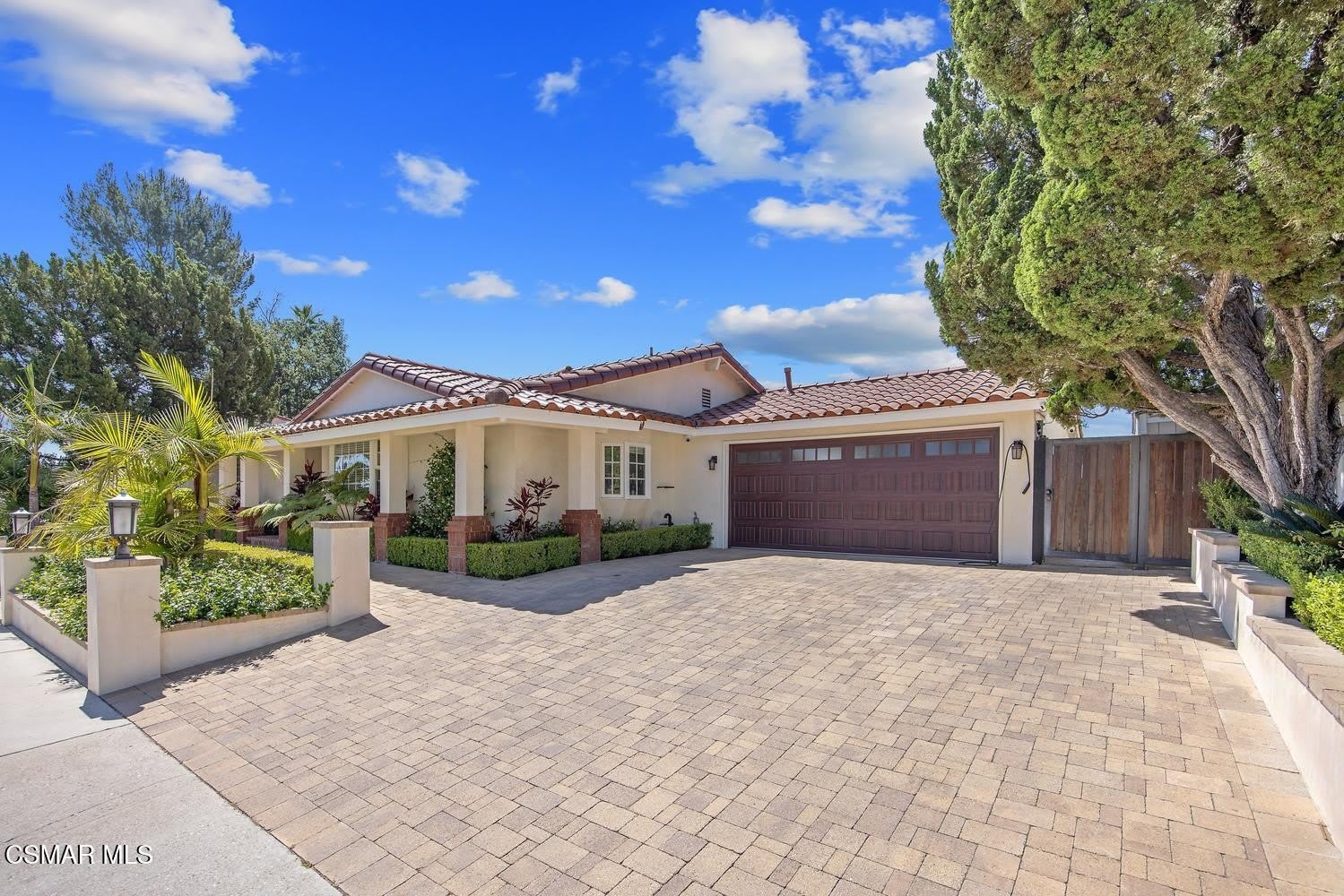 23350 Aetna Street – photo 3