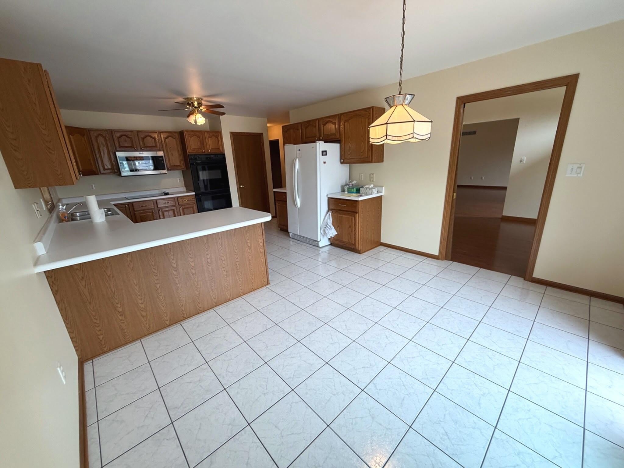 1533 Churchill Drive – photo 3