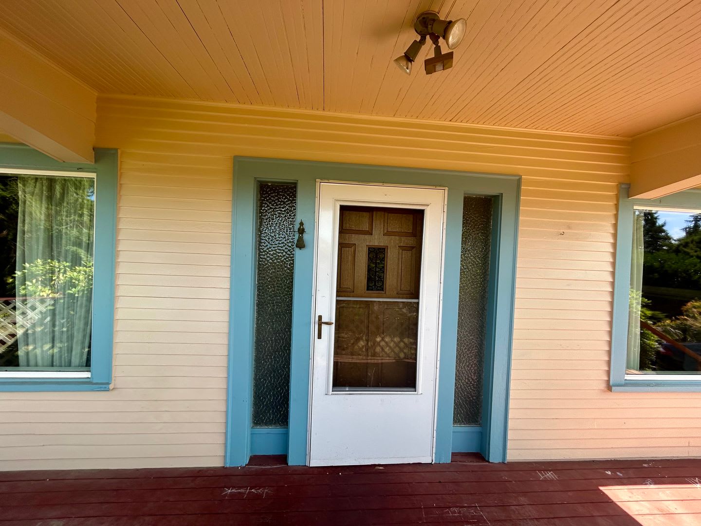 2516 Huron St – photo 2