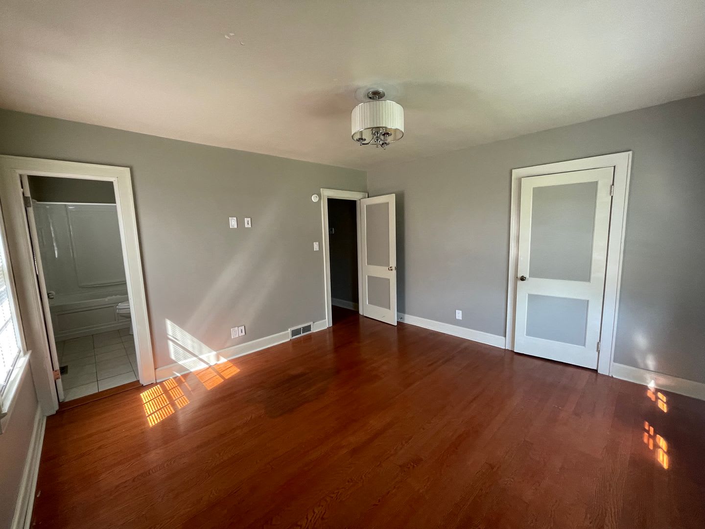 One Story House with a Partially Finished Basement – photo 5