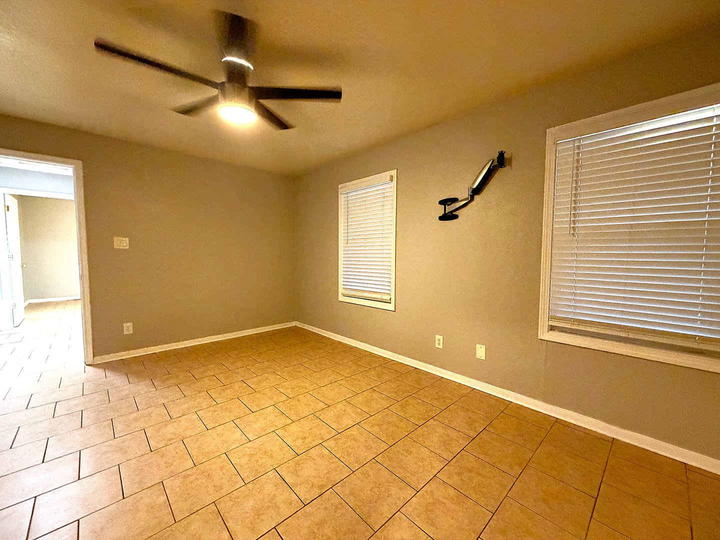 Available NOW!!!! Wonderful 2 bedroom, 1 bath home with a fenced yard and storage building. – photo 4