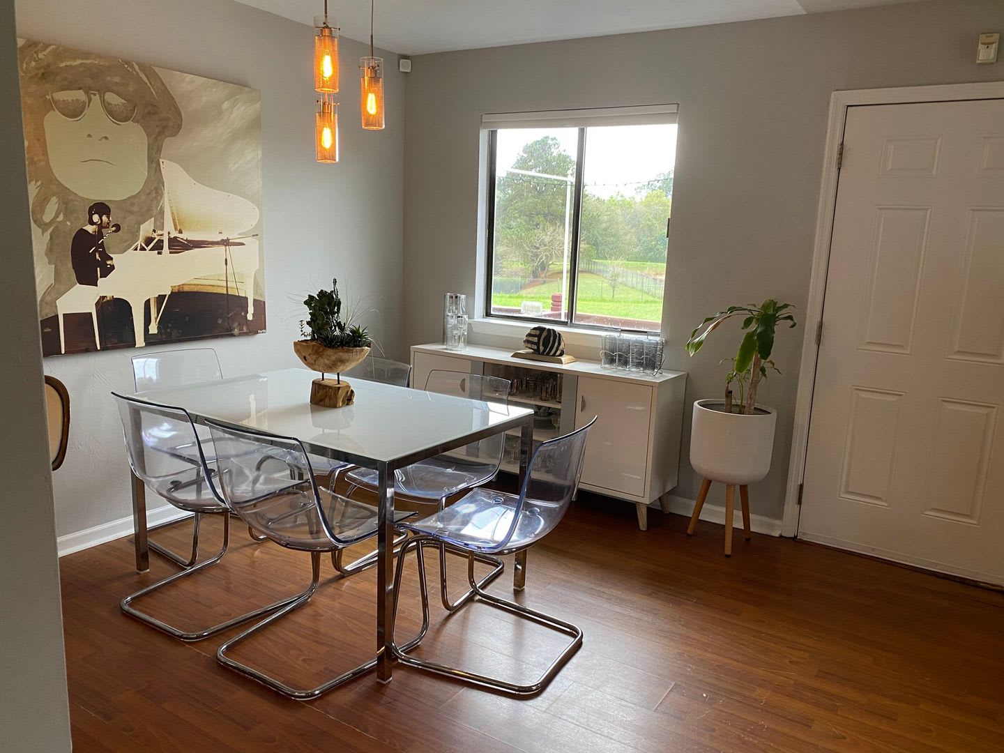 UNIQUE 3 Bed / 3.5 Bath w/Studio on the Water in The Lakes! – photo 5
