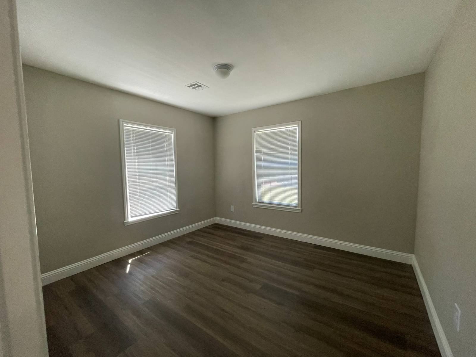 1407 NW COLUMBIA AVE – photo 5