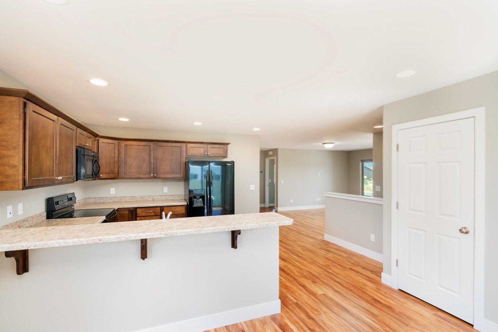 4 Bedroom Townhome in River Pointe Subdivison – photo 2