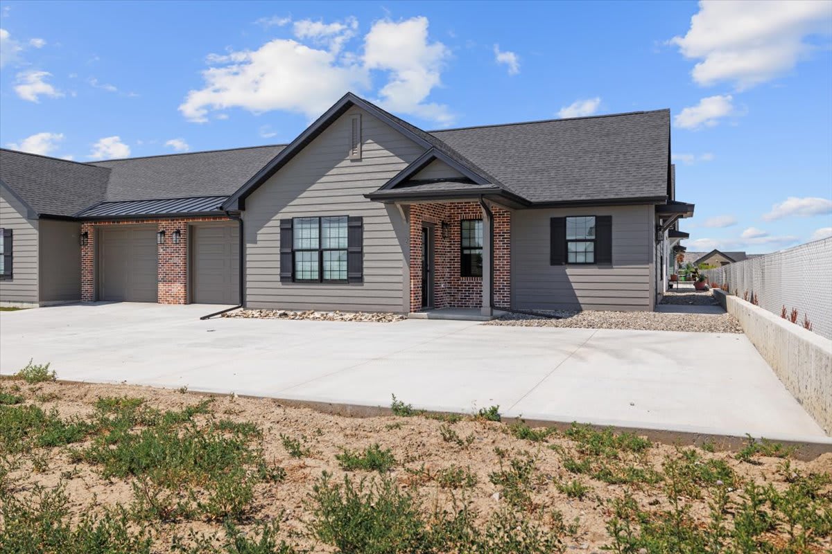 5421 Apple Rose Lane 1 – photo 4