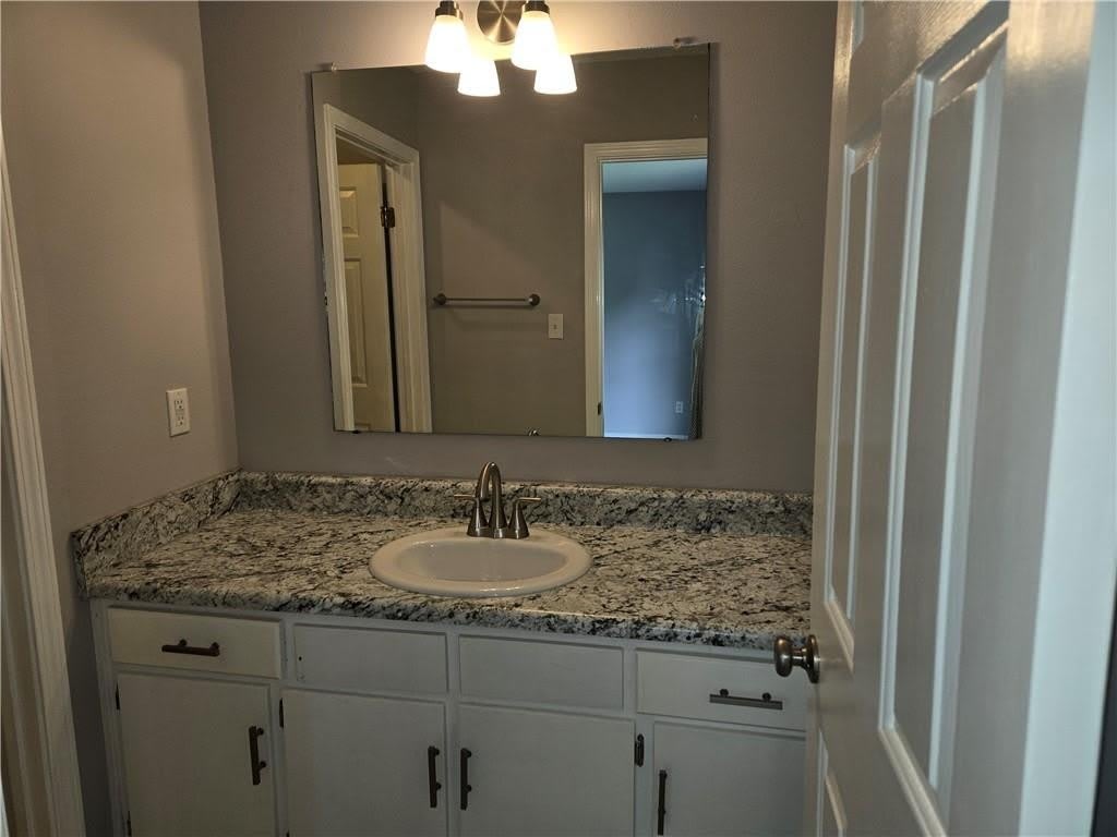 381 Norton Road – photo 5