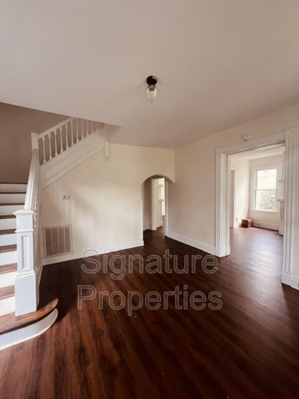102 W Lancaster Rd – photo 2